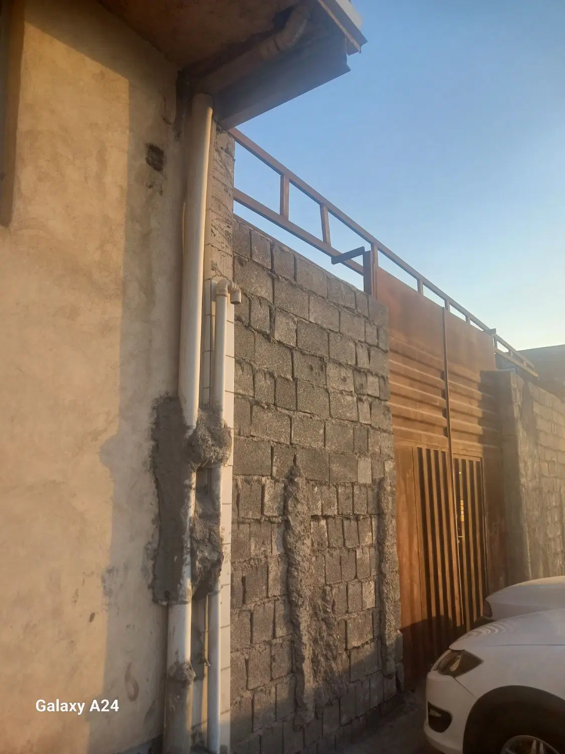 زمین باقدرت (گلبرگ )