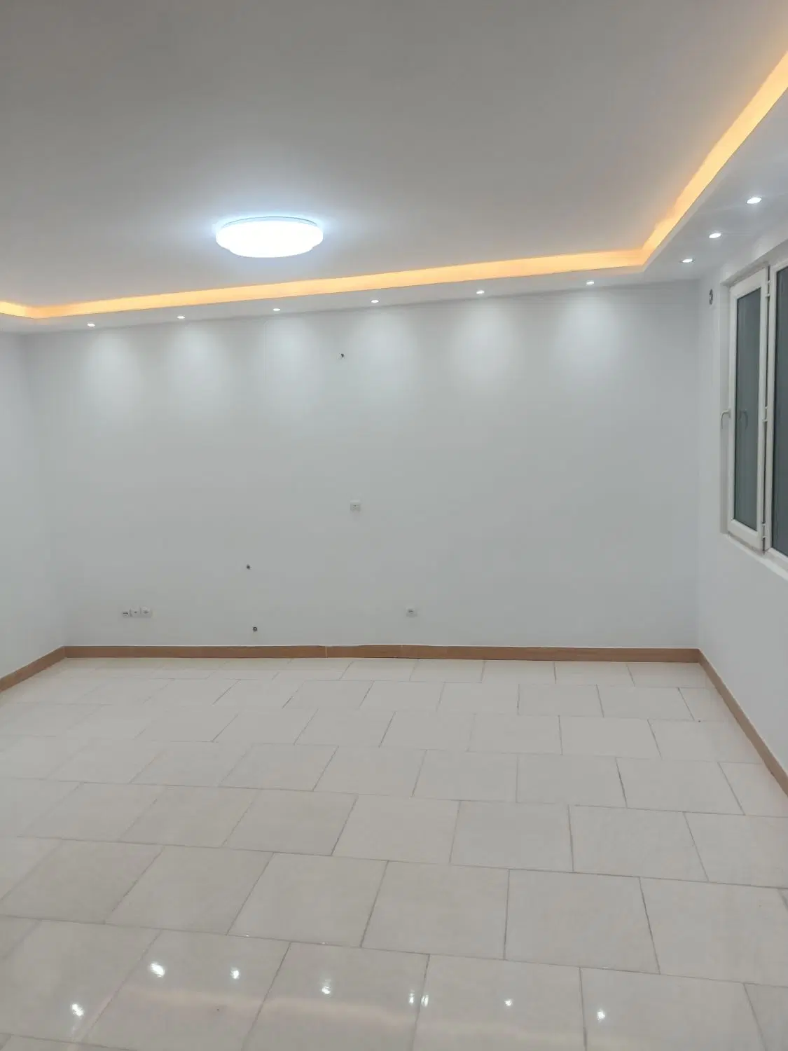 فروش آپارتمان 85متری شهرک ابریشم