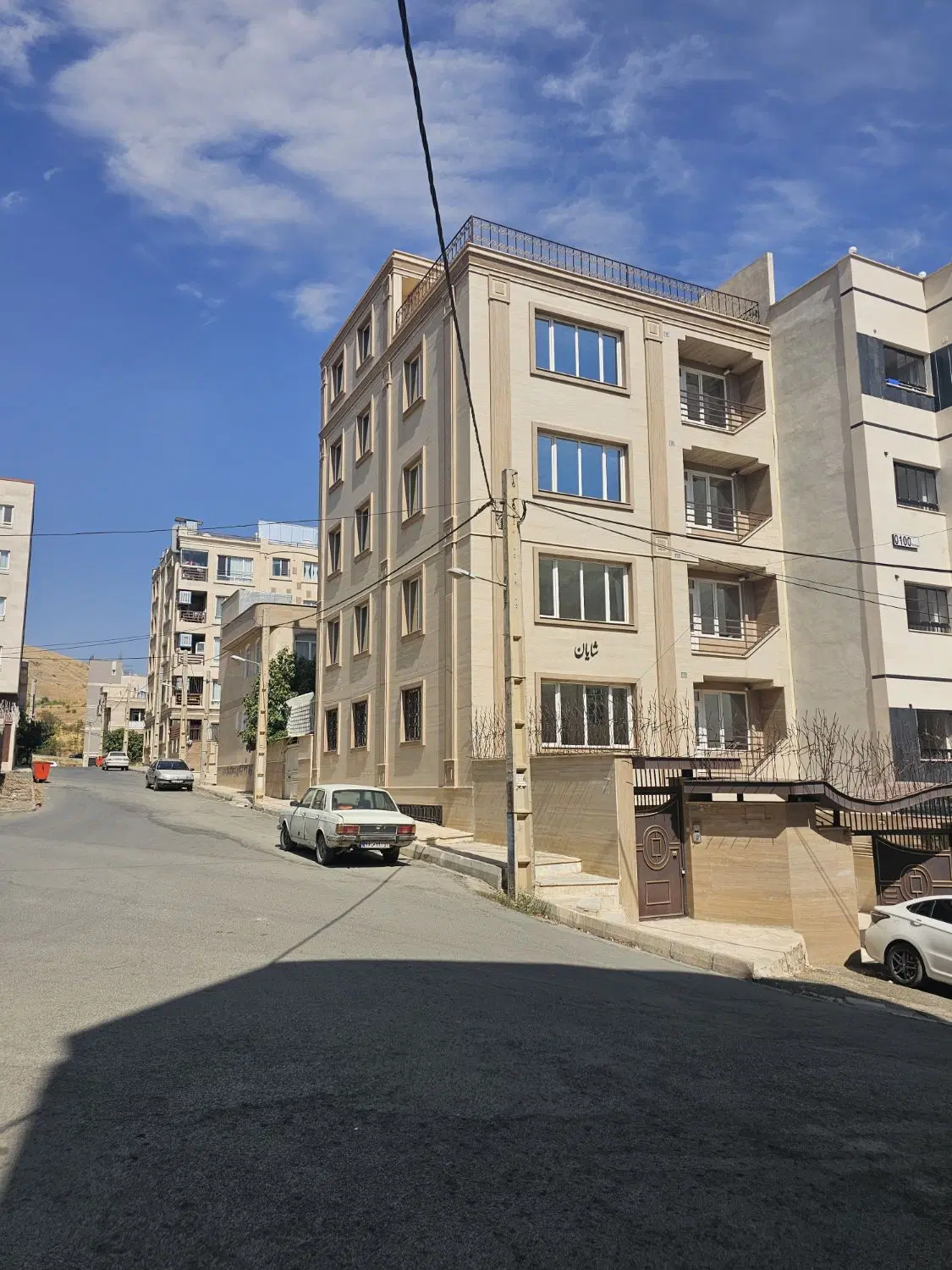 ۴ طبقه و بهار خواب نوساز