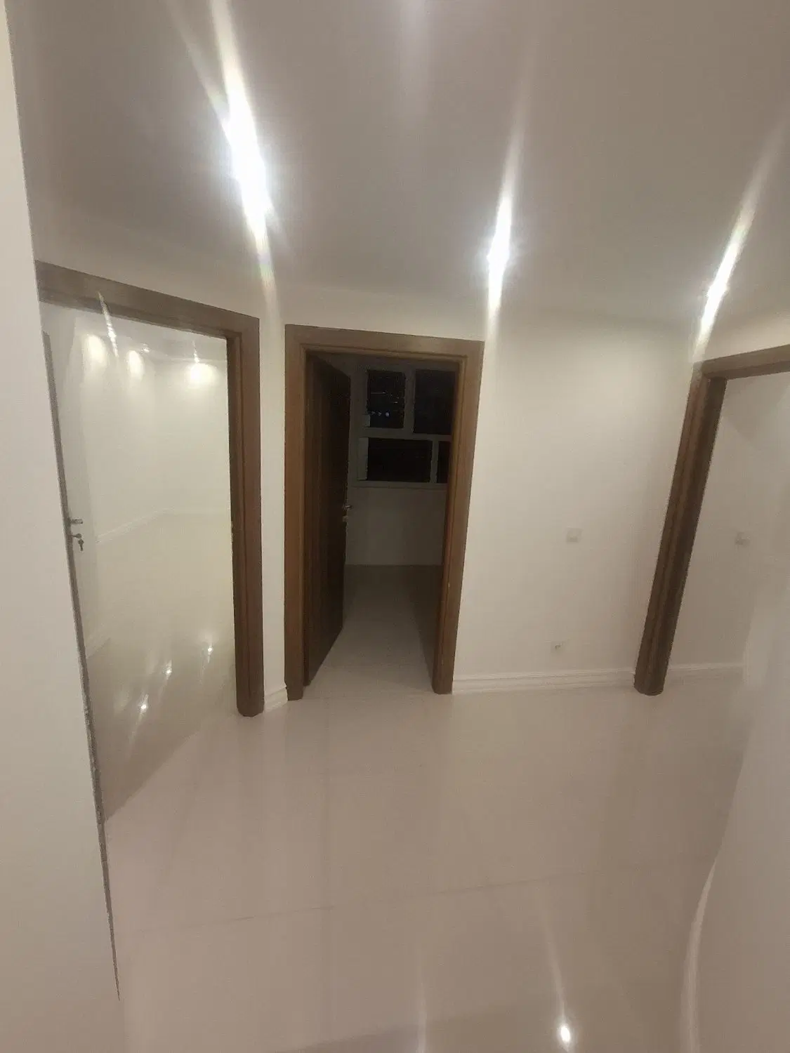 ۱۴۵ متری طبقه پنجم سه خواب لوکیشن خوب غرق نور