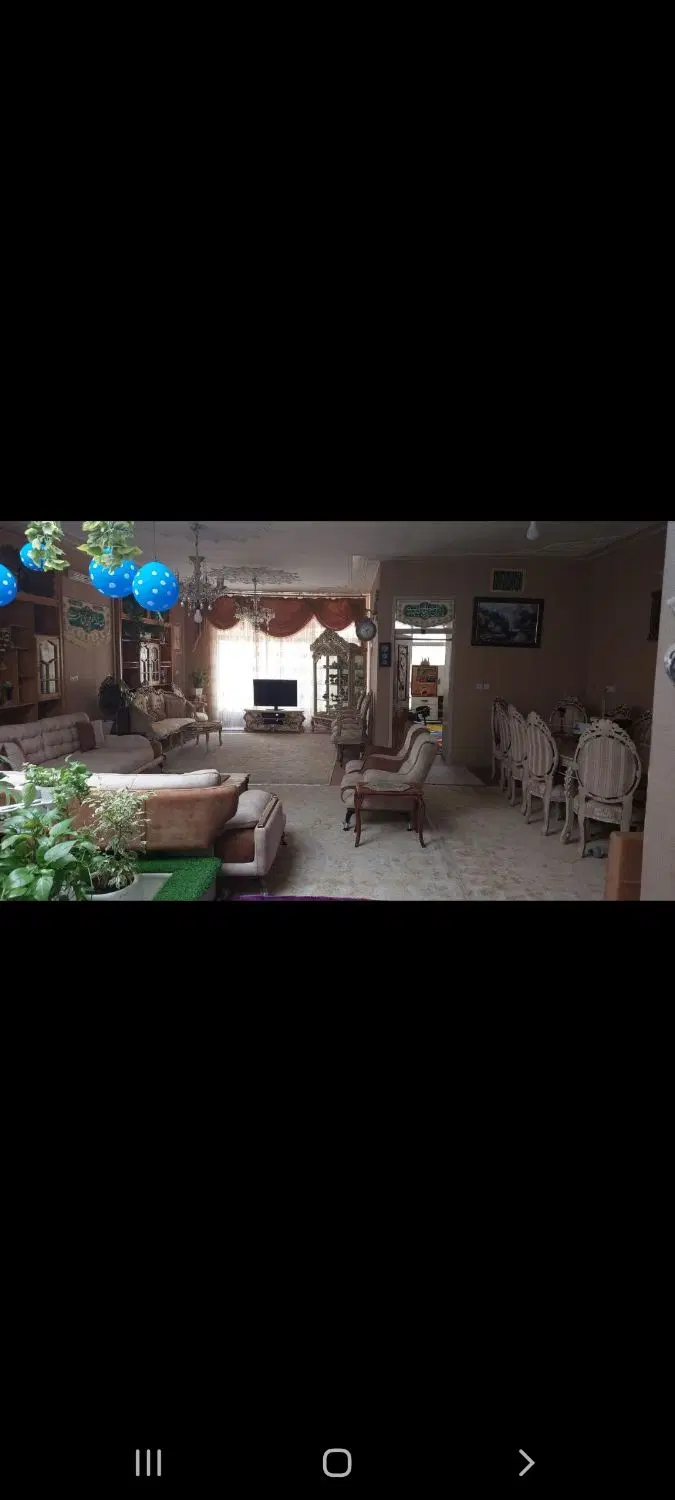 منزل ویلائ ۲طبقه قابل سکونت برای ۲خانواده