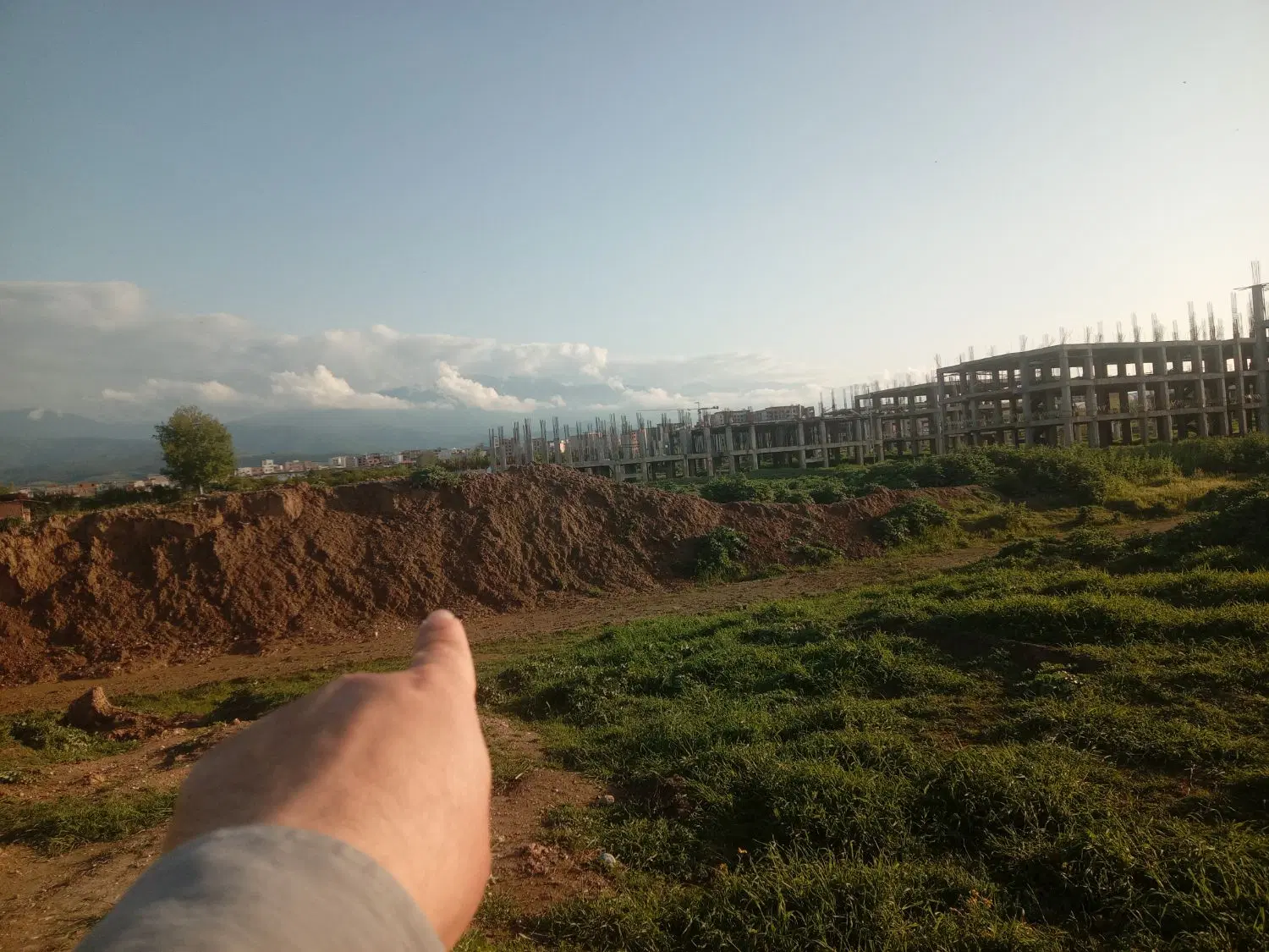 ۳۰۰ متر زمین شهری