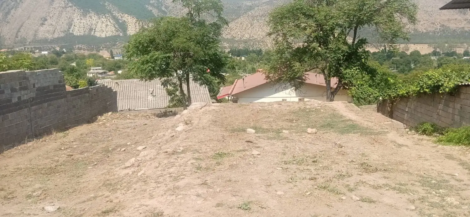 زمین داخل بافت