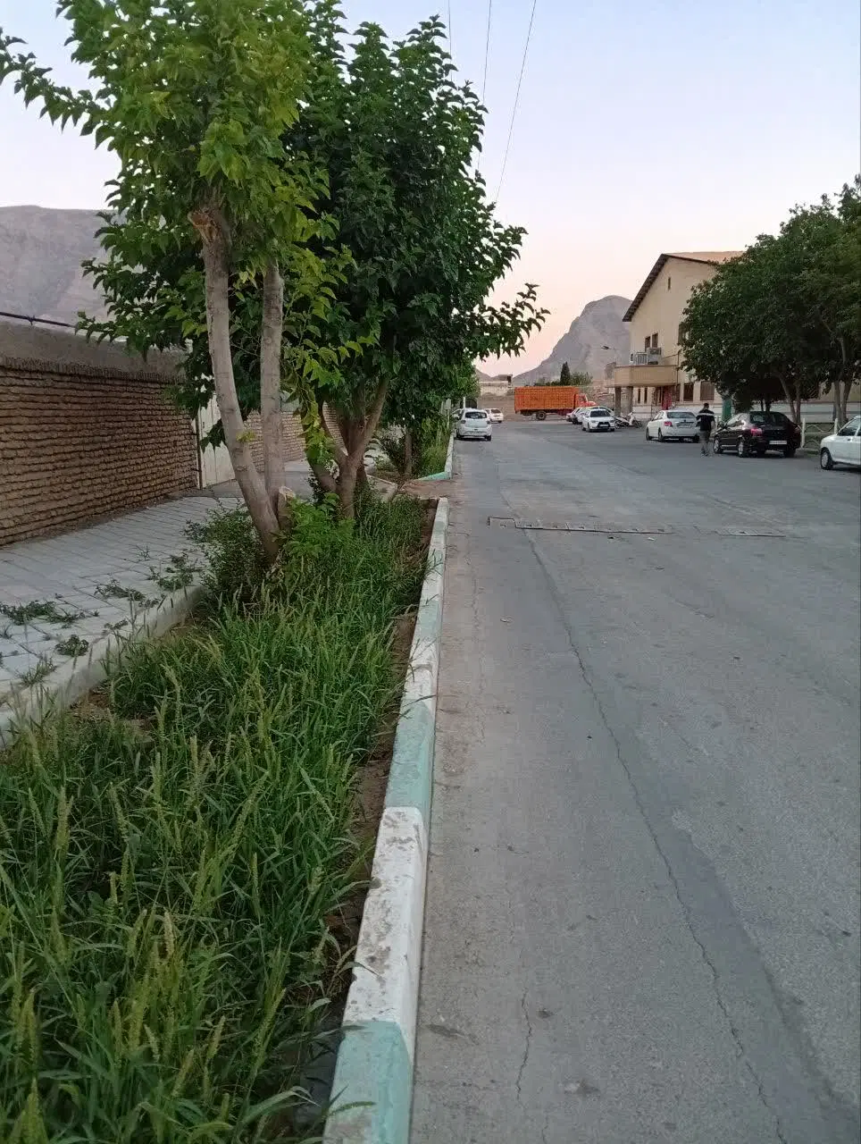 زمین و ملک مسکونی