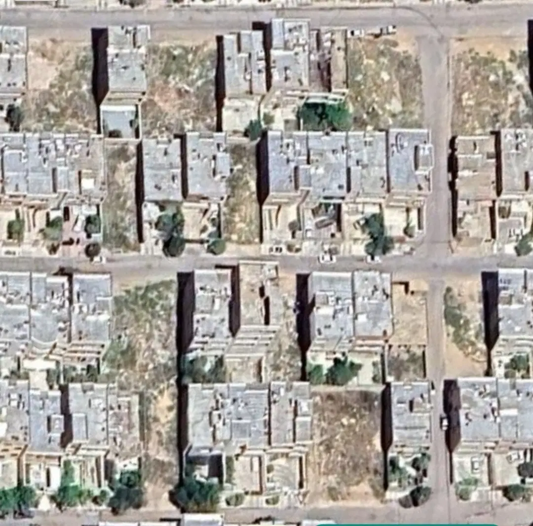 زمین 2 نبش 280 متری _ فاز یک 32 هکتاری _ صدرا