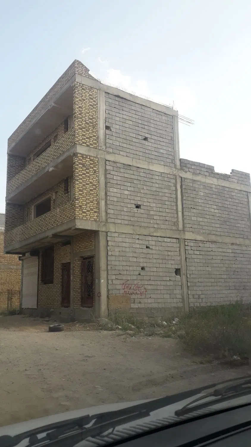 منزل مسکونی ولنده پشت پمپ بنزین