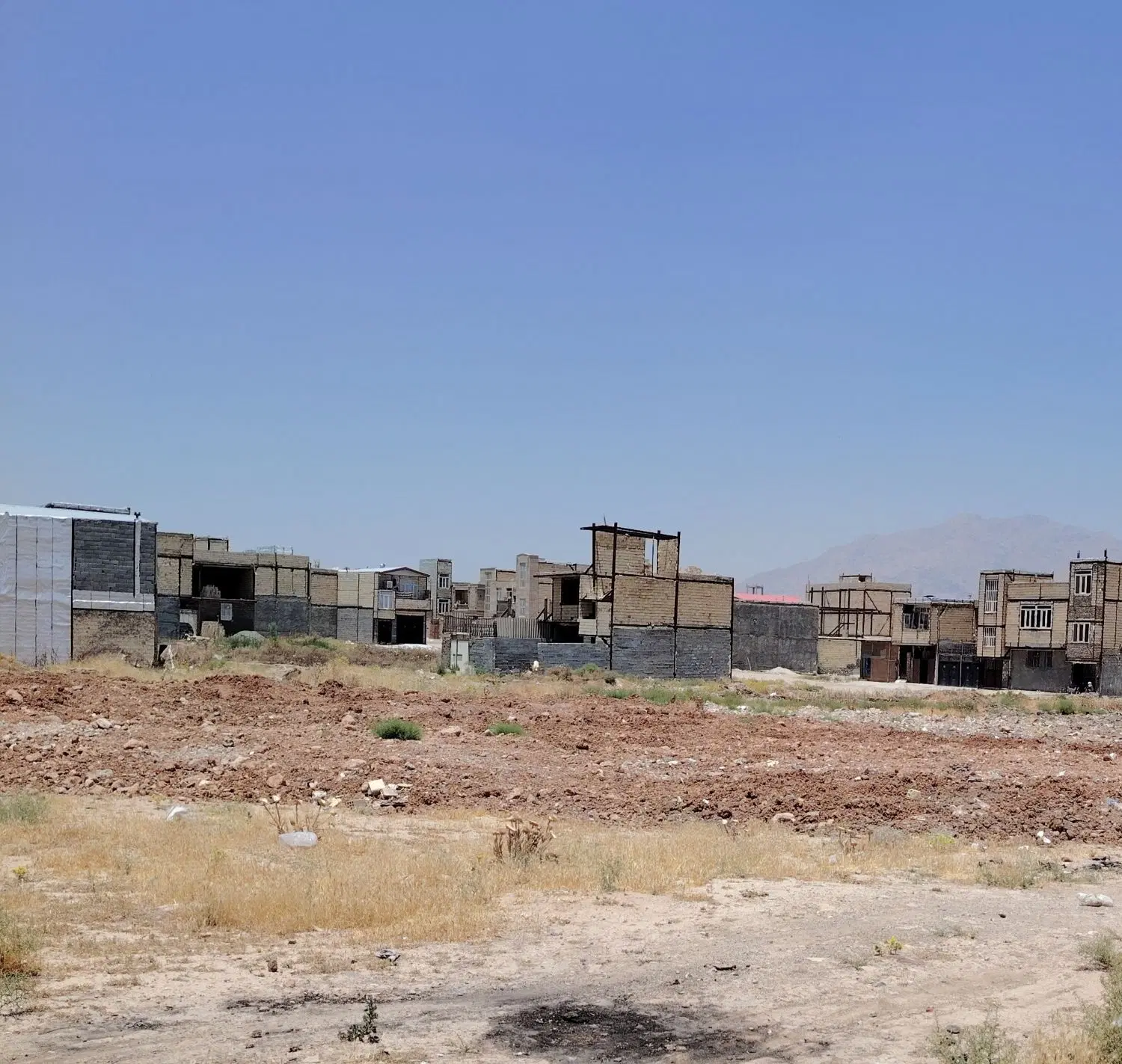 زمین مسکونی شهرک گلها کهریز جنب کیانشهر ازادگان