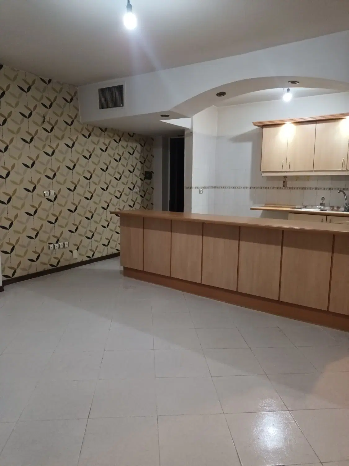 فروش آپارتمان ۶۳ متری حمزه شمالی