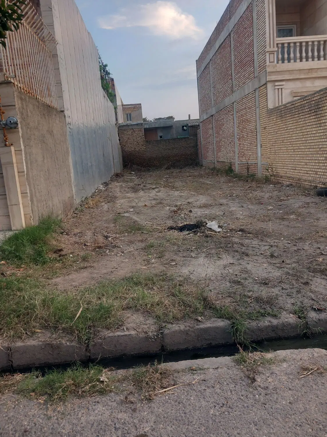زمین مسکونی تجاری