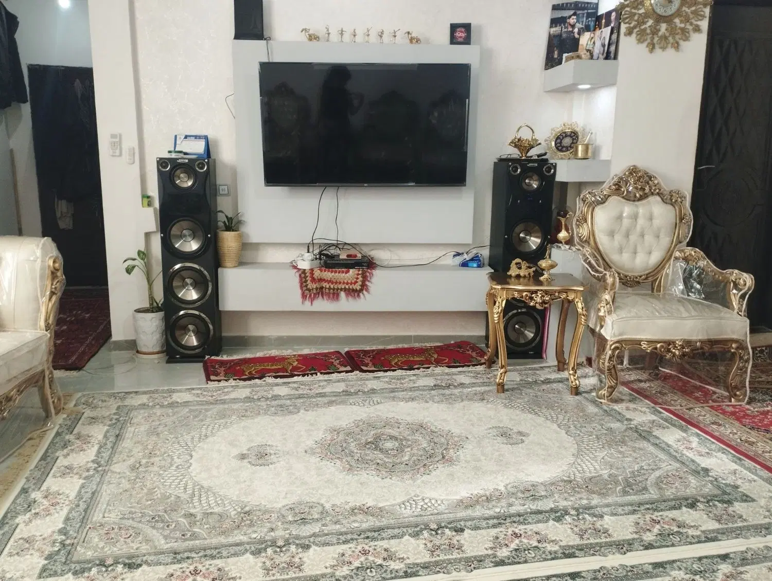 خانه احمد آباد اول عباسی همان صدر الشعرا 70متر