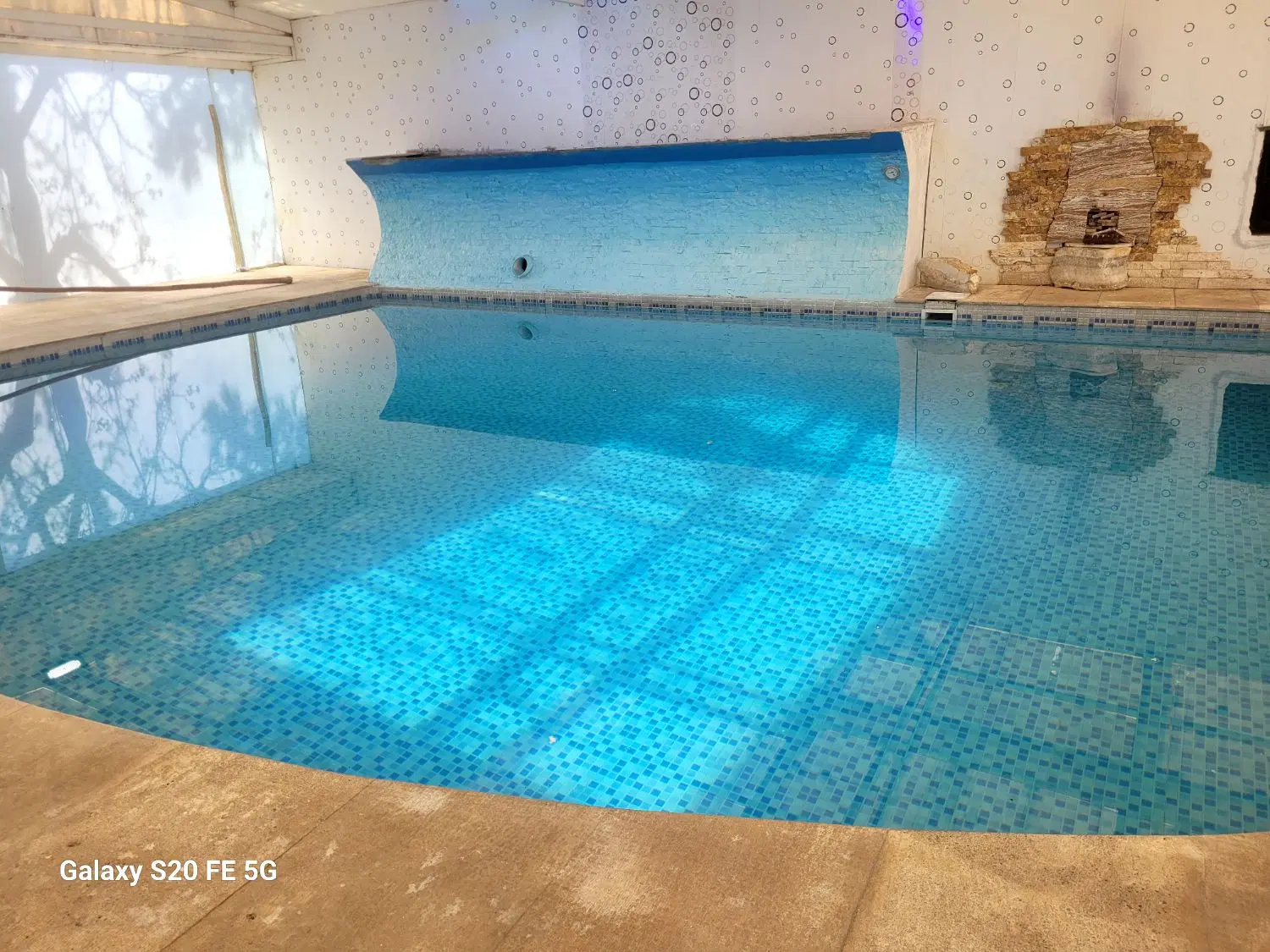 اجاره باغ و... ویلا بااستخر ابگرم سرپوشیده