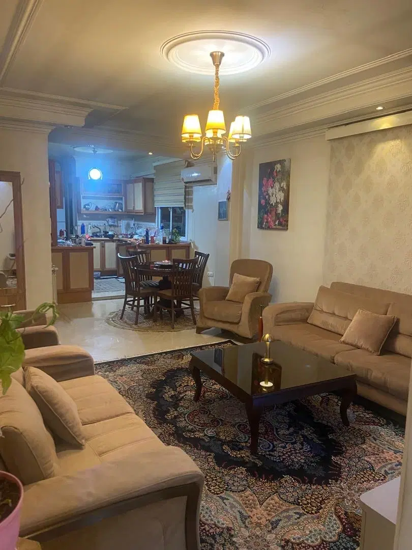 فروش آپارتمان ۸۳متری در خیابان لارستان(مطهری)