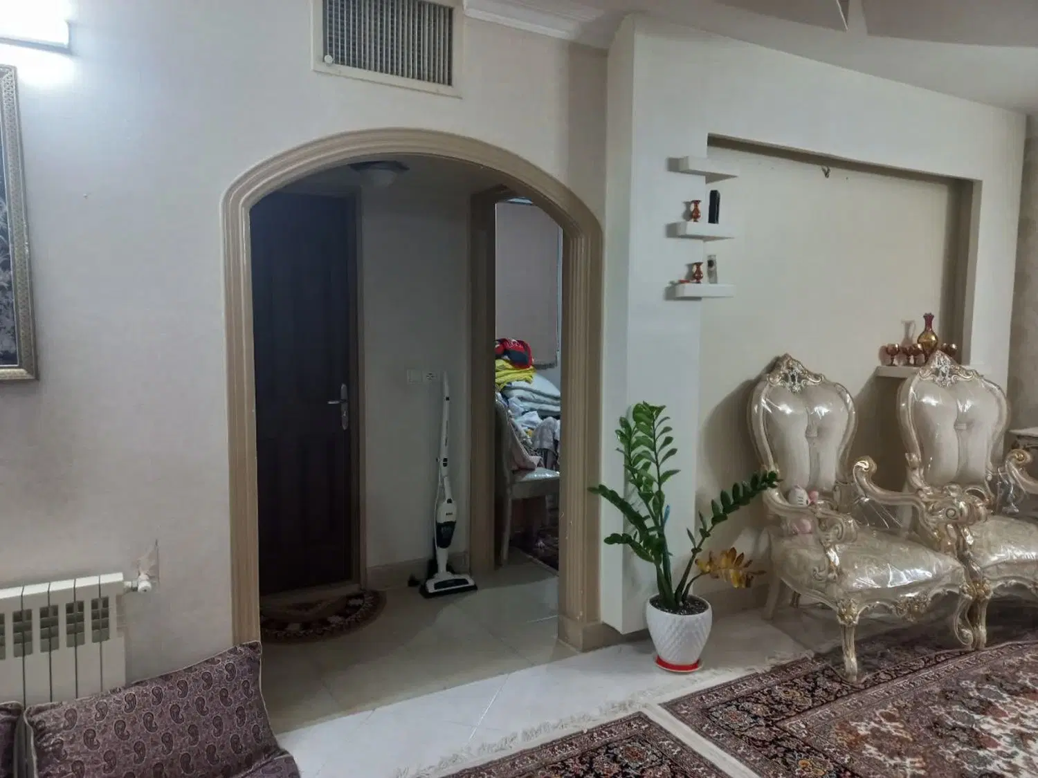 آپارتمان ۹۰ متری خ هدایت شمالی معراج