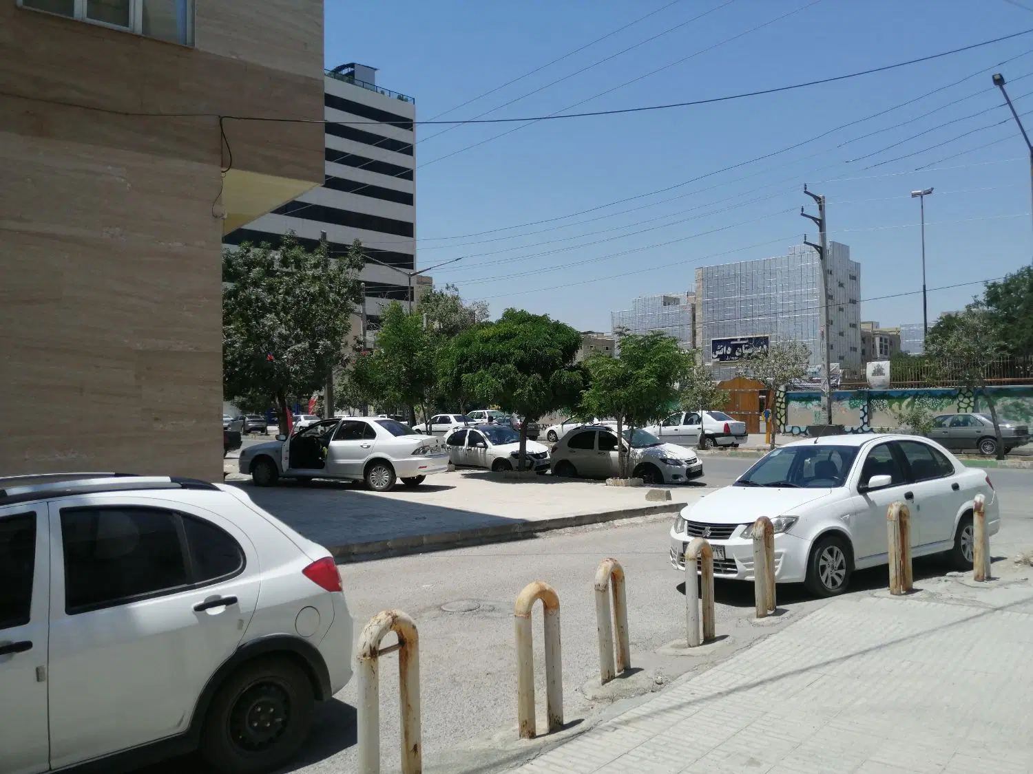خانه ویلایی مسکن مقابل مدرسه دانش وبیمارستان حکیم