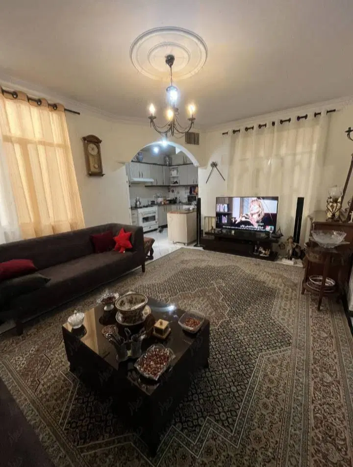 ۷۰ متر ۲ خوابه گلستان ۳ غربی