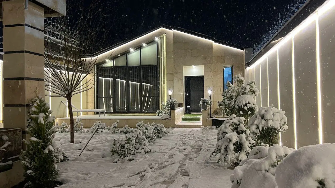 ویلایی صد متری مناسب ساخت ونشستن