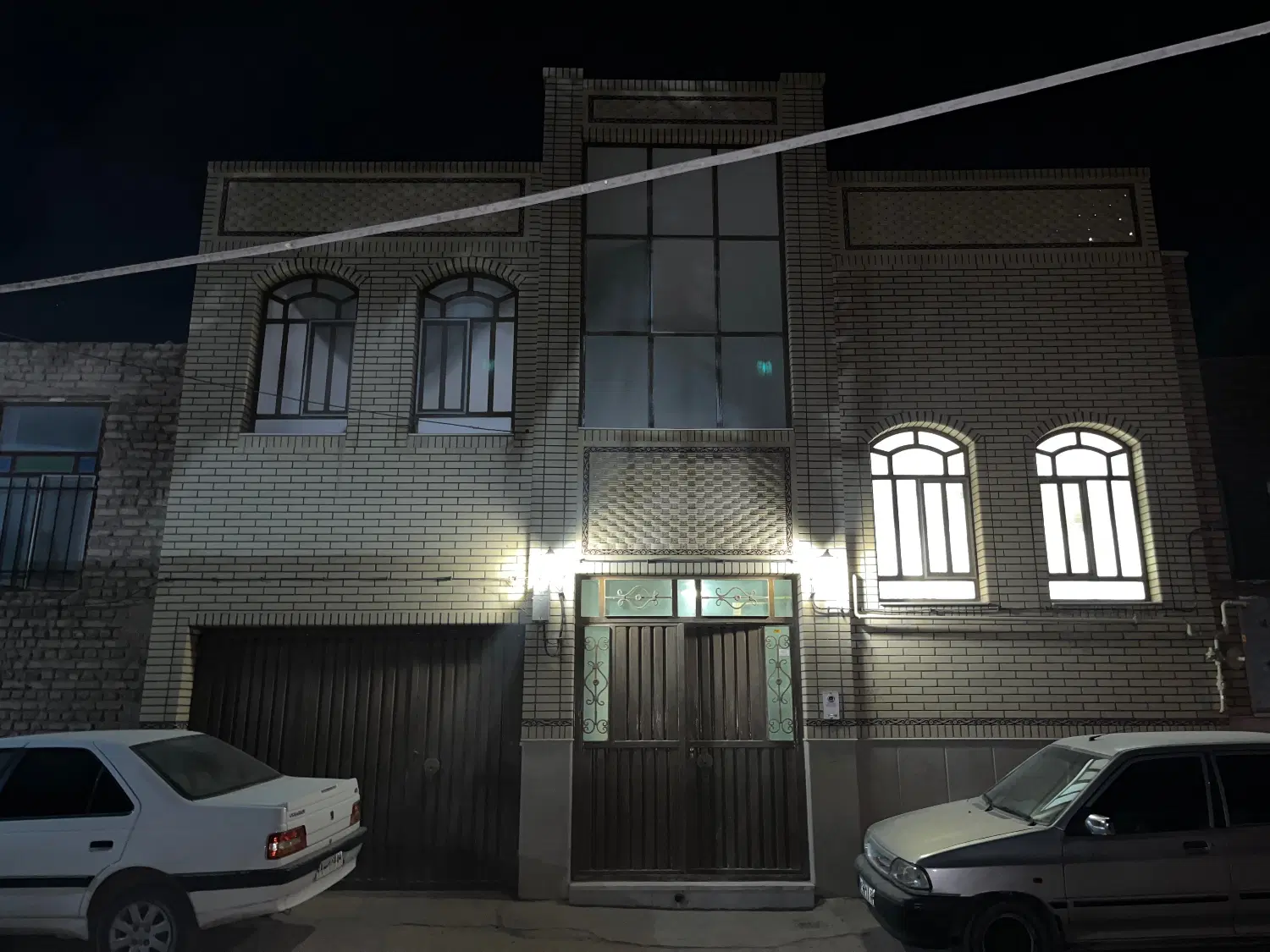 ملک فروشی