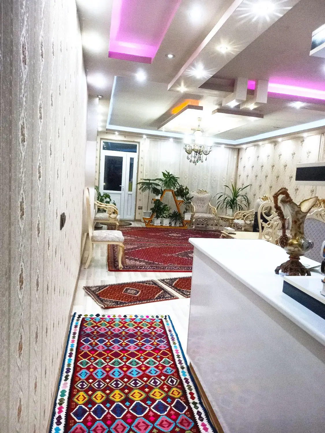 خانه ویلایی دو طبقه در خیابان آقازاده میدان نیار