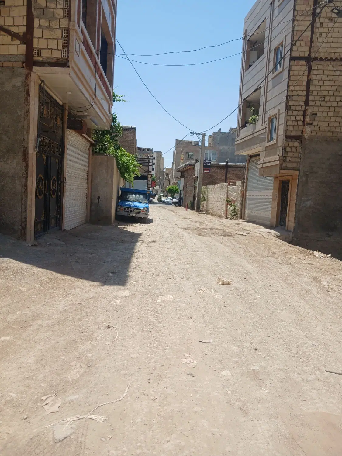 زمین فروشی