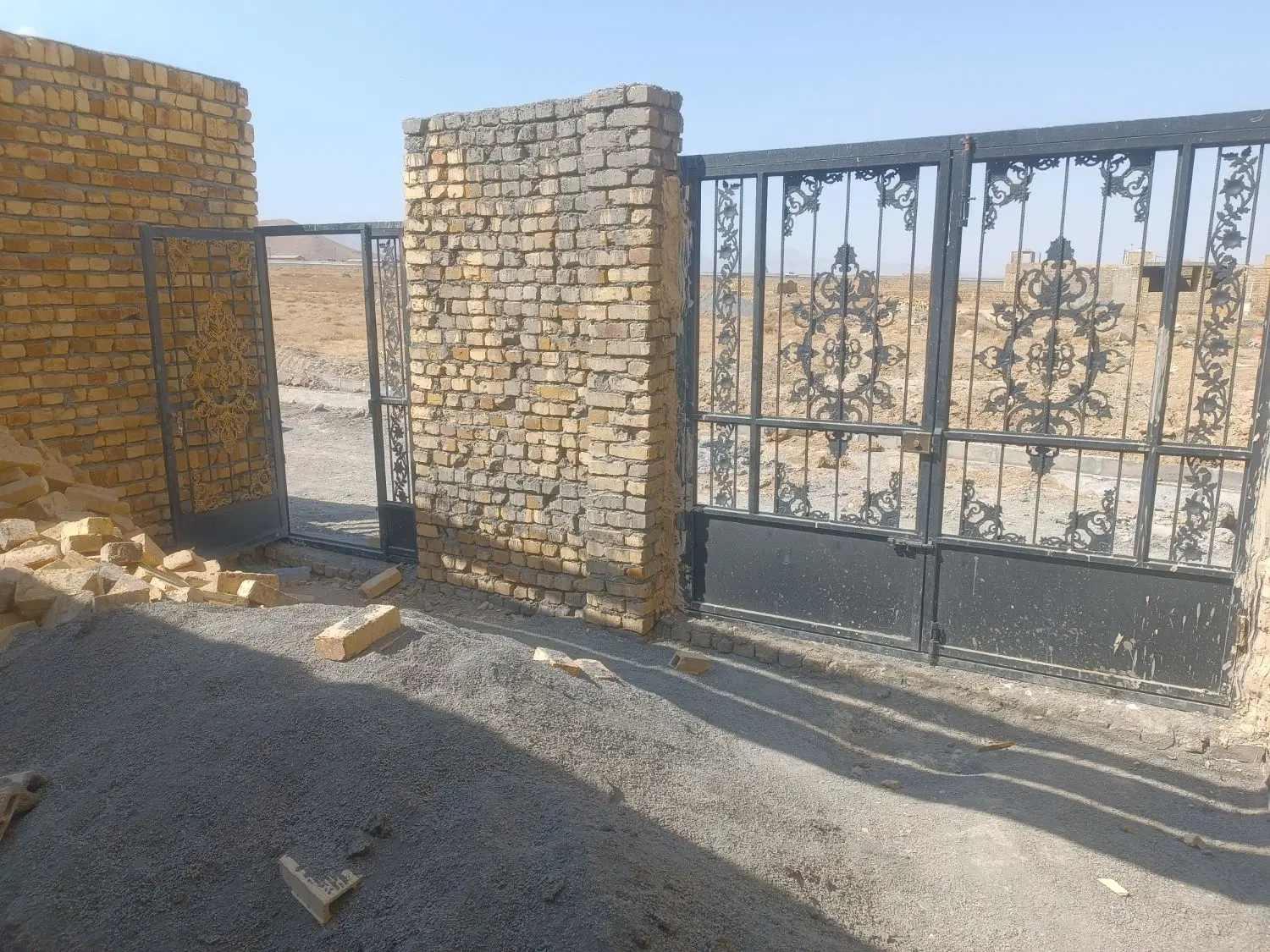 خانه نیمه کار ۱۲۶ متری مرزیجران