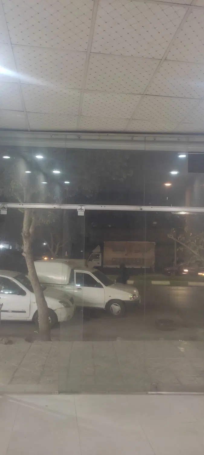 مغازه تجاری چمن
