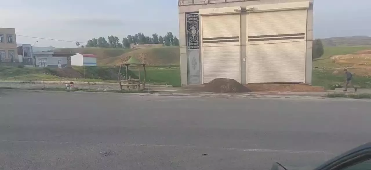 زمین تجاری ۲۸۱ متر سند ۶ دانگ ش قطعه ۳