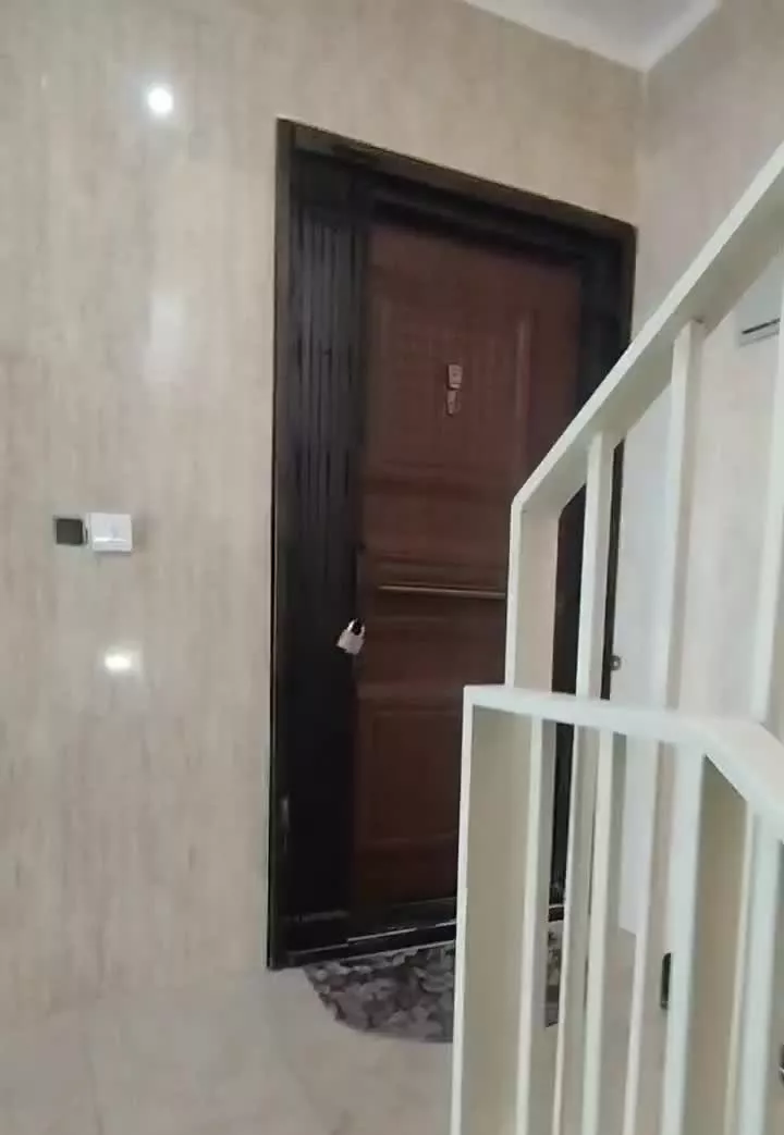 آپارتمان 3 خواب شهرک ناز بافت ویلایی