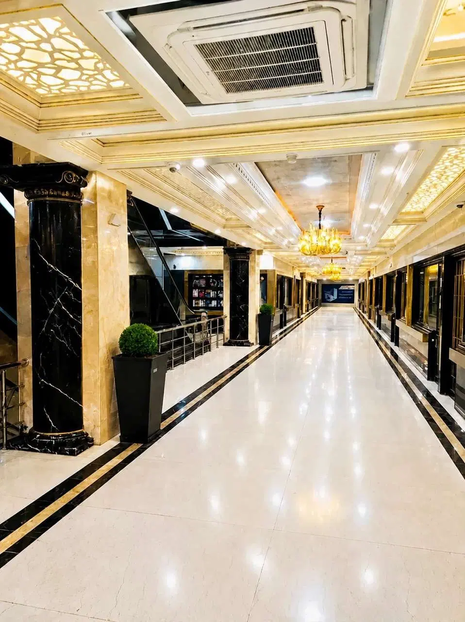 فروش مغازه زیرزمین مجتمع الماس