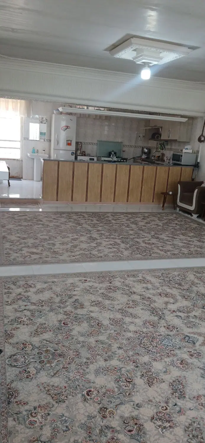 فروش مسکن با زمین ۲۳۰ متر