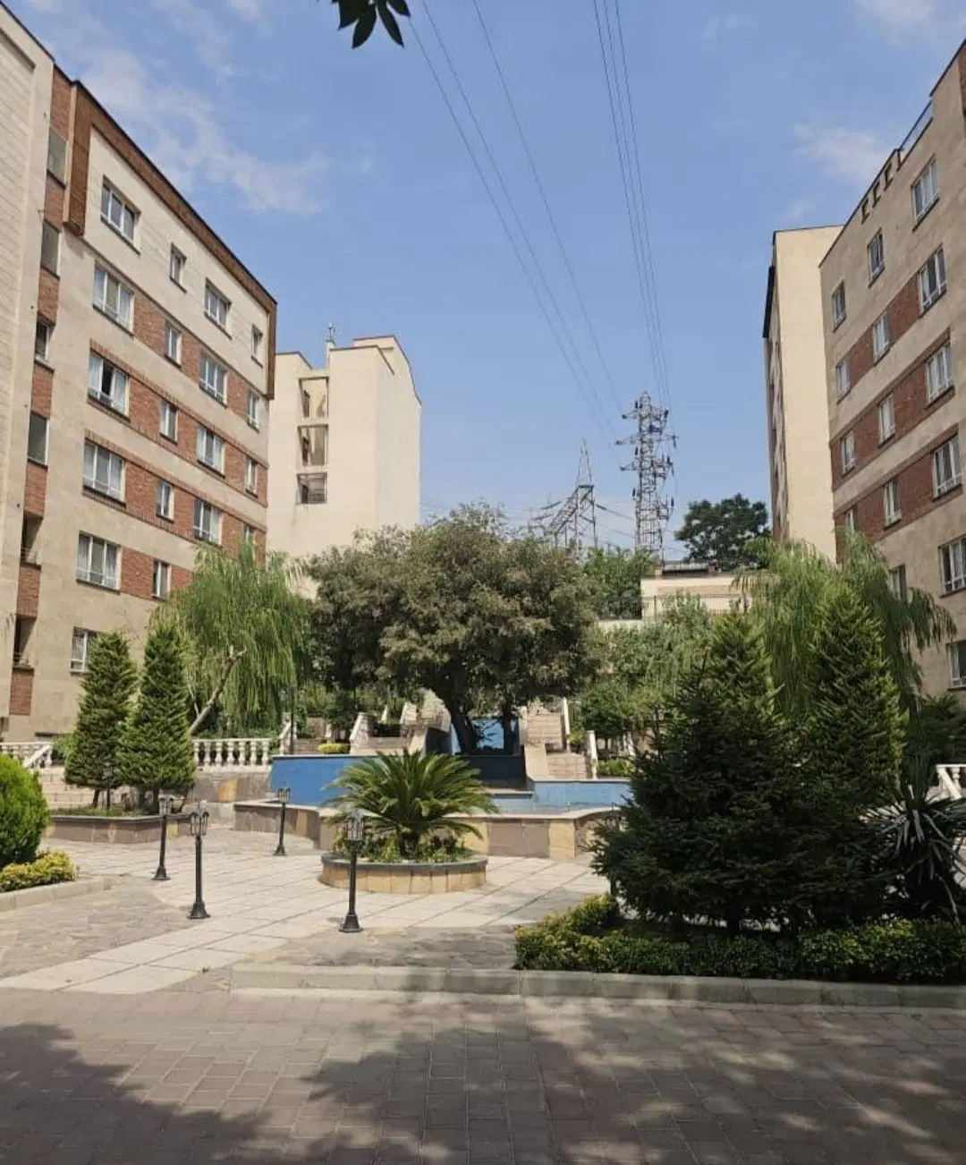 فروش آپارتمان برج باغ باقیمت استثنایی درمحیط آرام