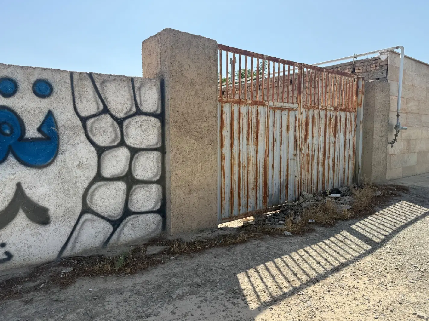 ۲۸۰۰ متر زمین ۴ دیواری تک برگ سند شهریار