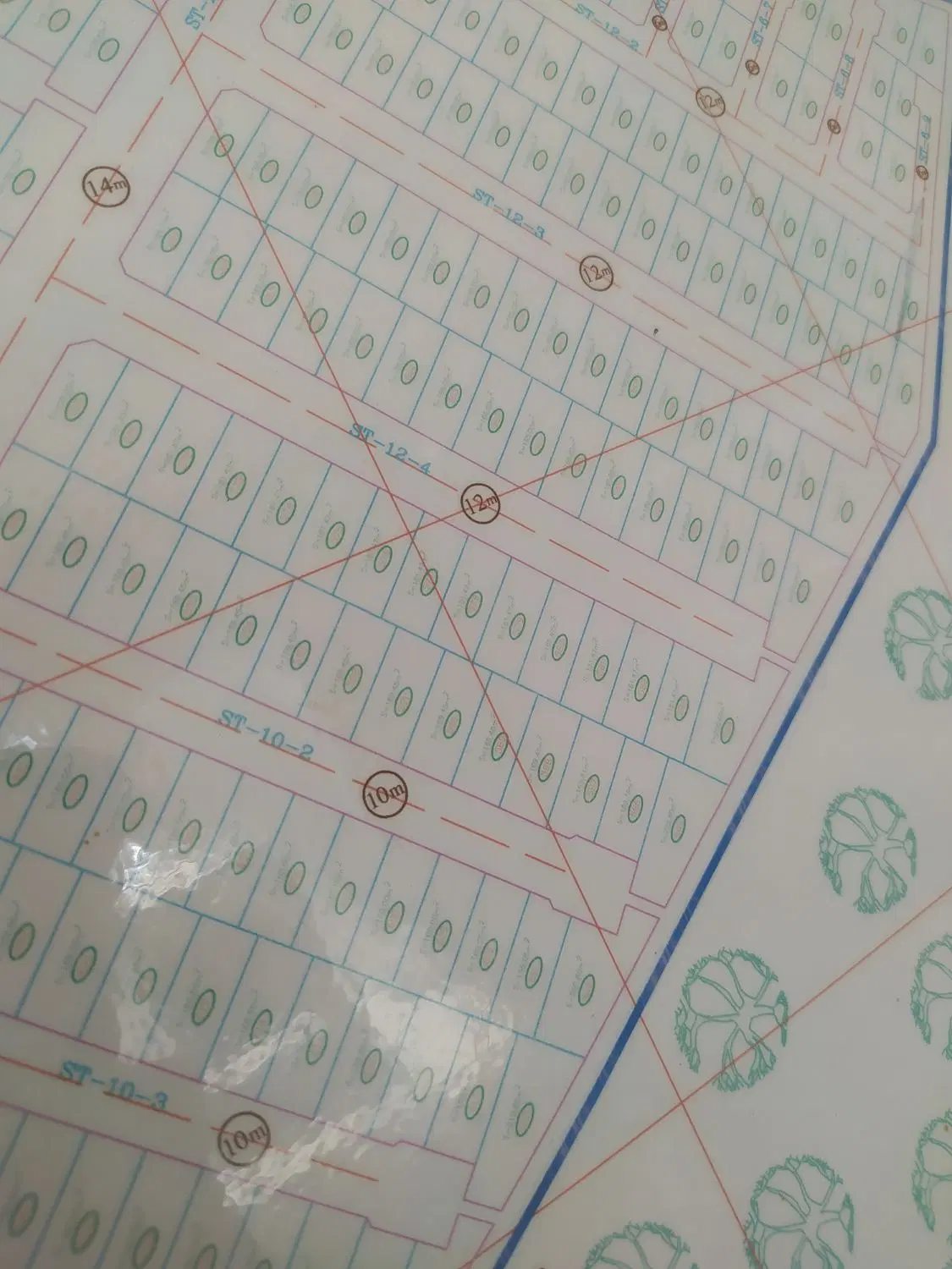 یک قطعه زمین ساختمانی