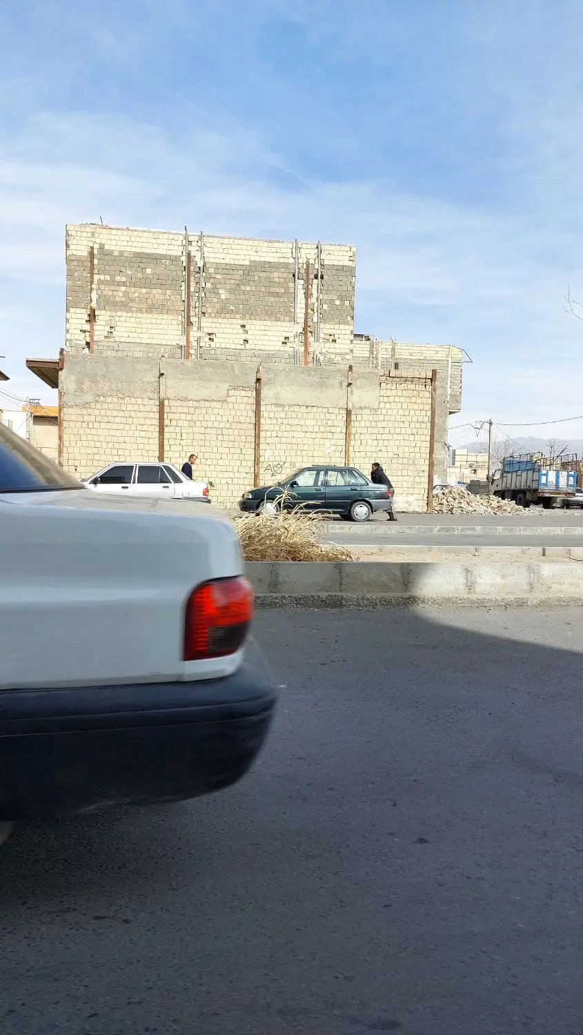 زمین کوچه بیننده