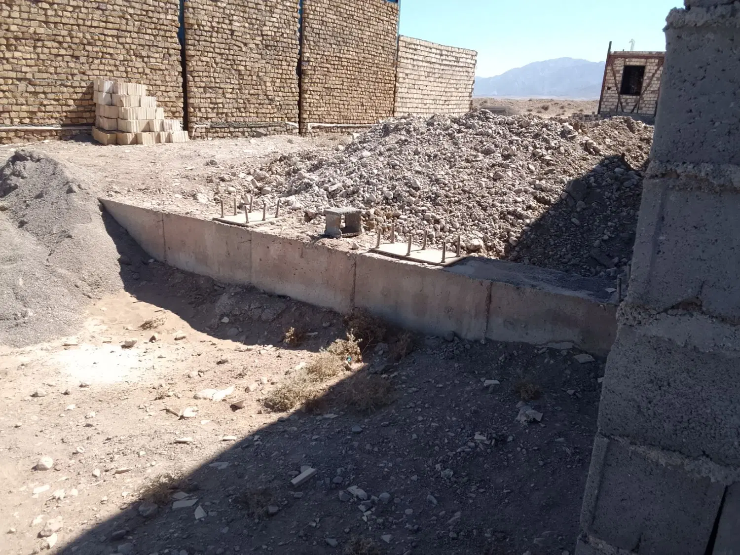 خونه نیمه ساز