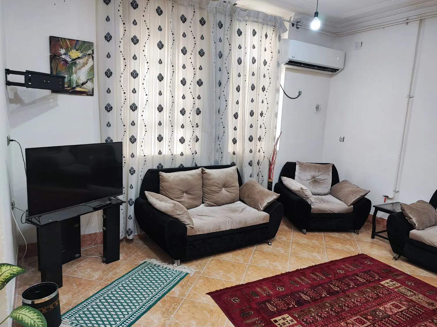هم خانه آقا، خانه دارم