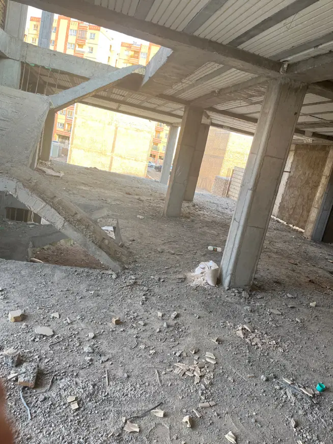 خانه نیمه ساز خیابان وکیل