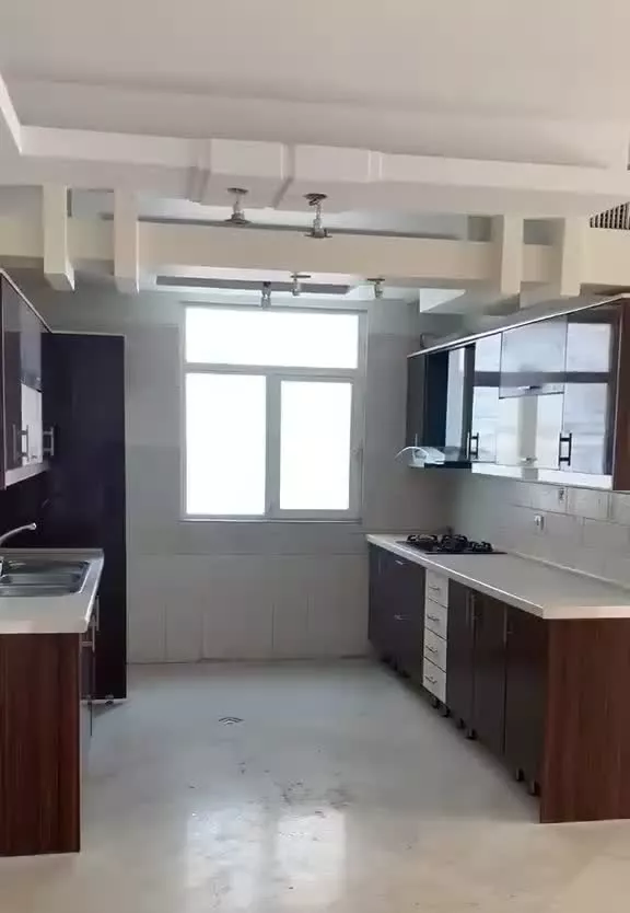 ۱۰۵ متر دو خواب فول ۵ ساله فرجام غربی