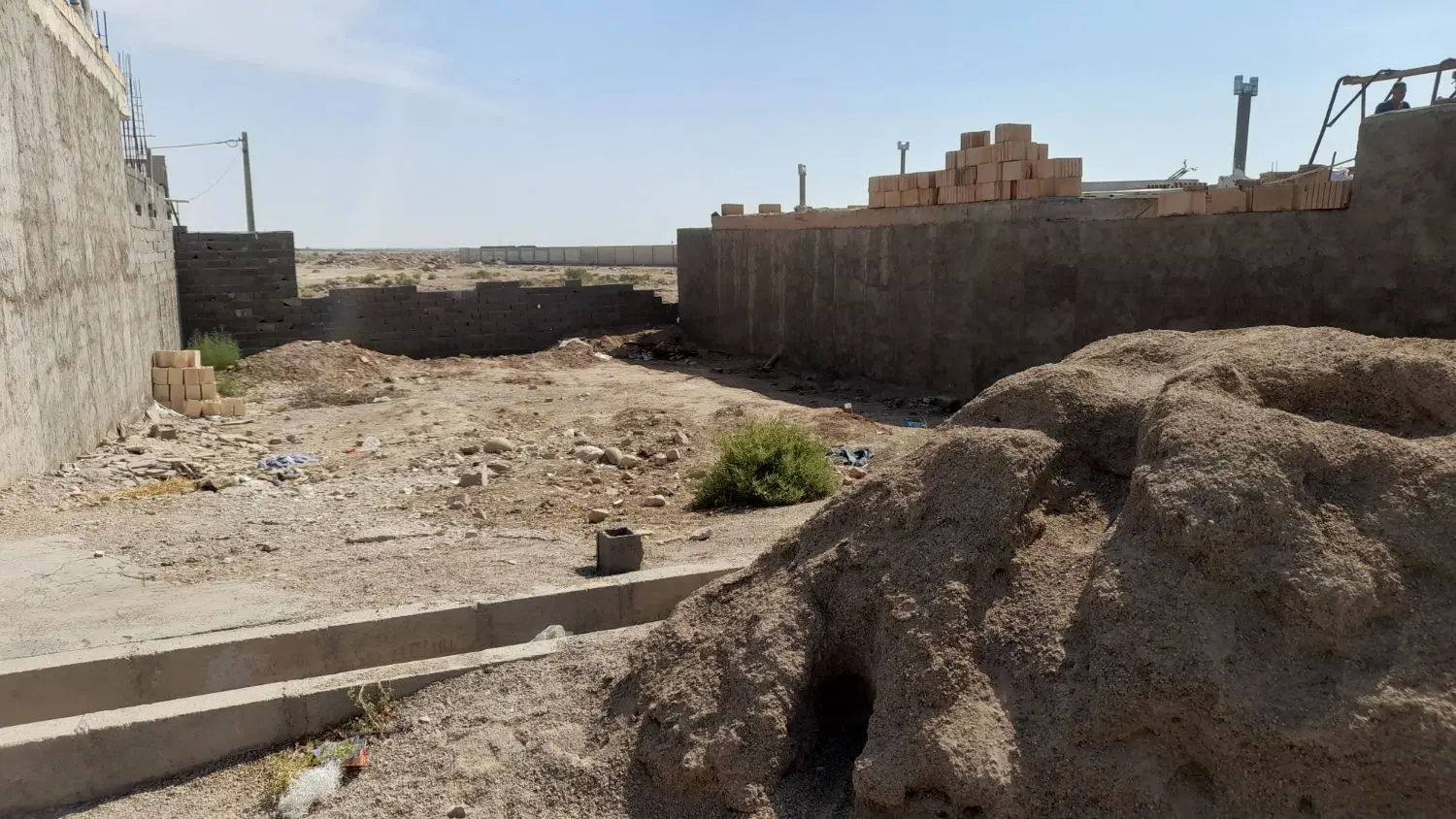 زمین خیابان شهدا
