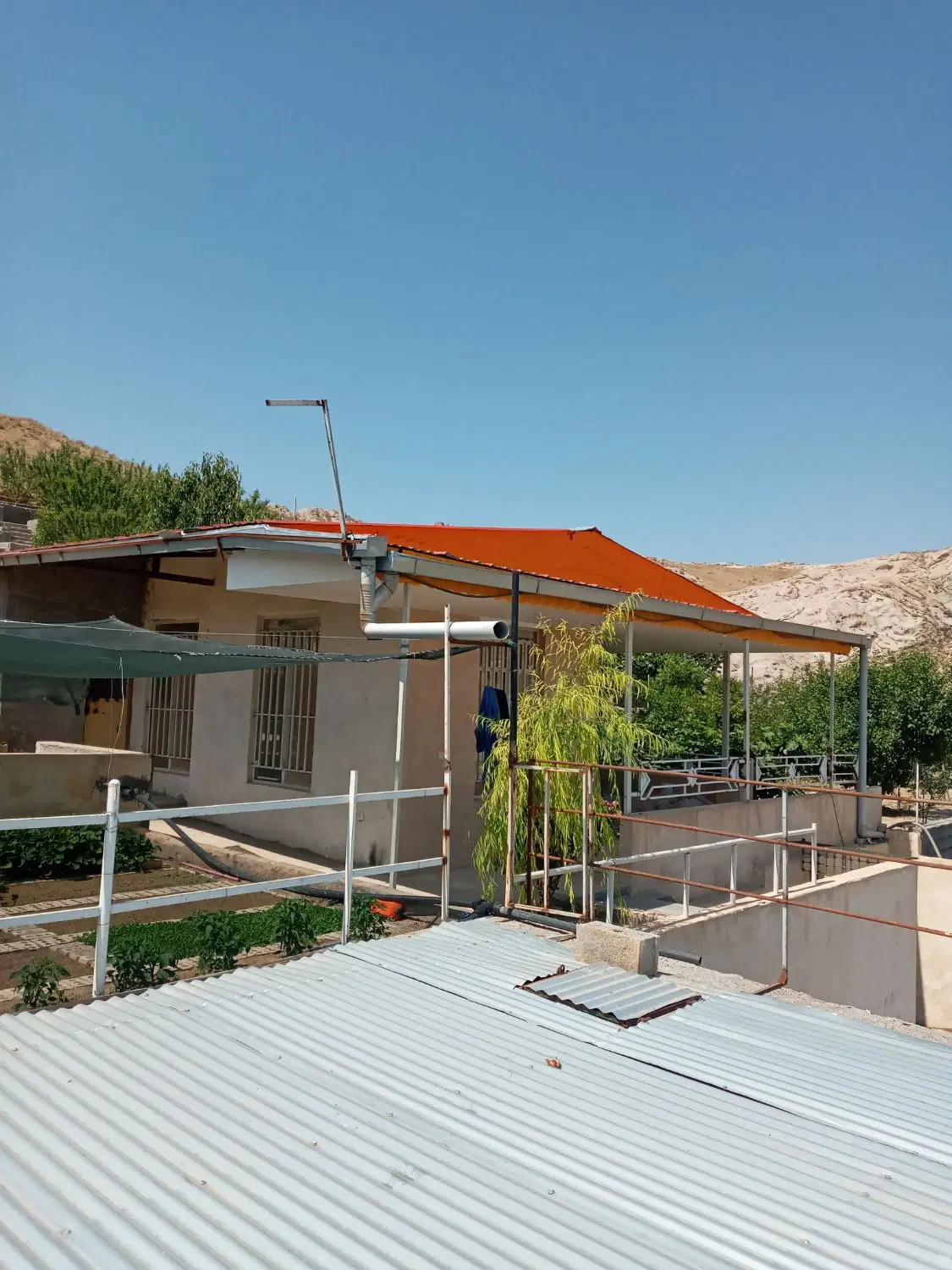 باغ در ده‌غیبی