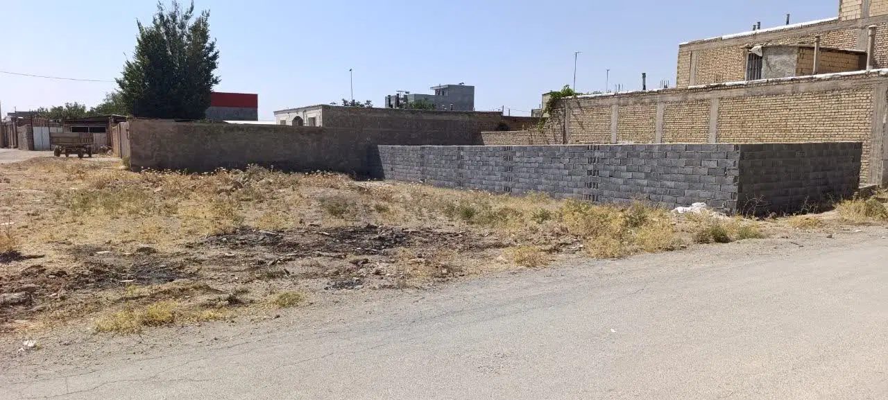 زمین ۲۴۰ متری شهر نافچ