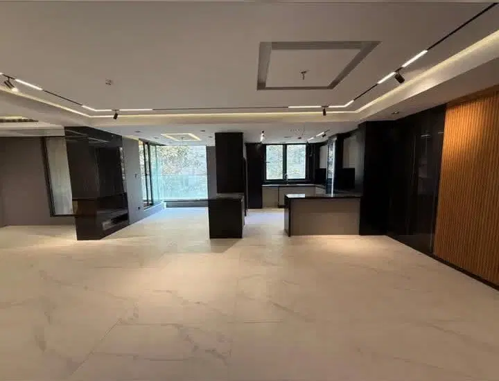 اپارتمان دو خواب 133 متری  لوکس کلید نخورده مولانا