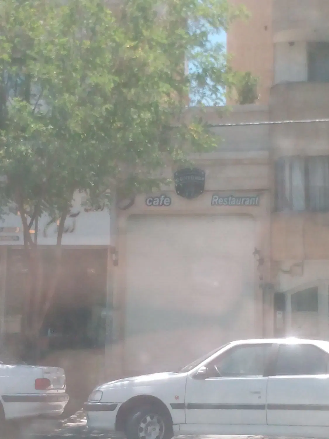 ۴۰+۱۳۰ متر تجاری دایم بهترین لوکیشن اوایل هنرستان
