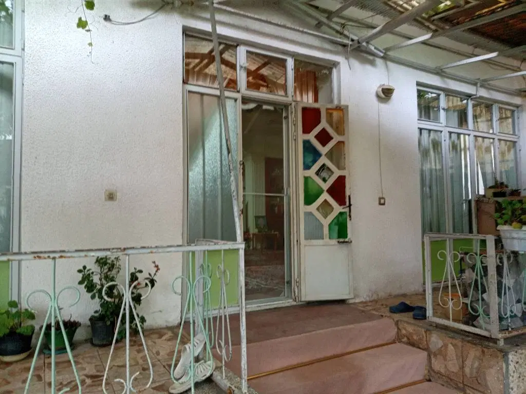 یکباب منزل مسکونی به مساحت 273 متر