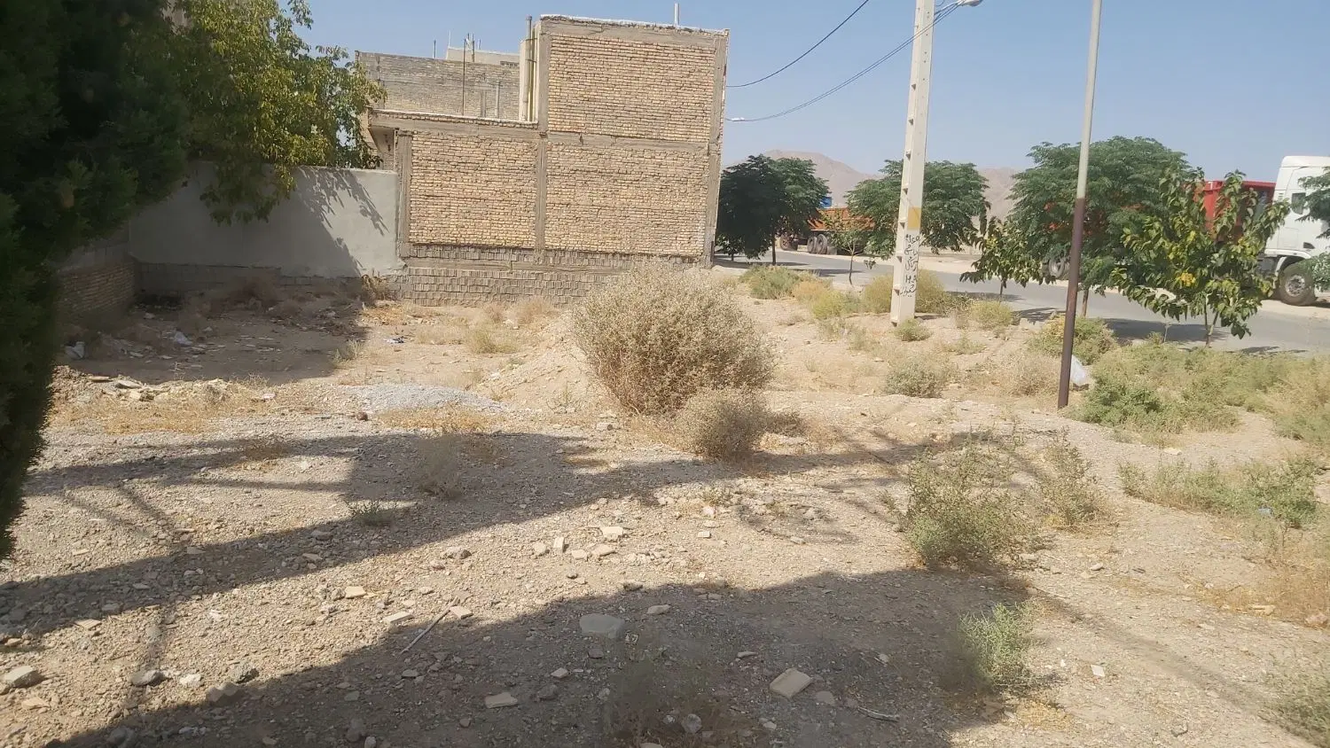 زمین دونبش