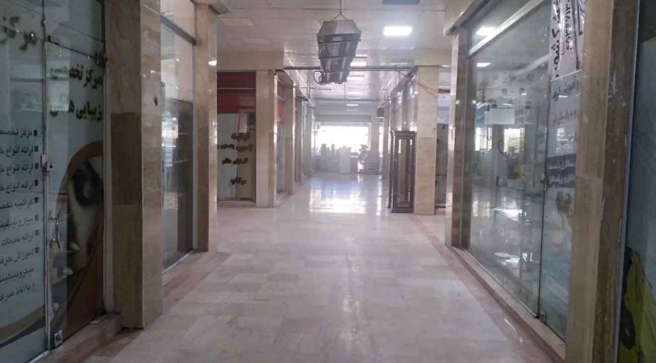 ۲۸ متر تجاری همکف ششدانگ مالکیت