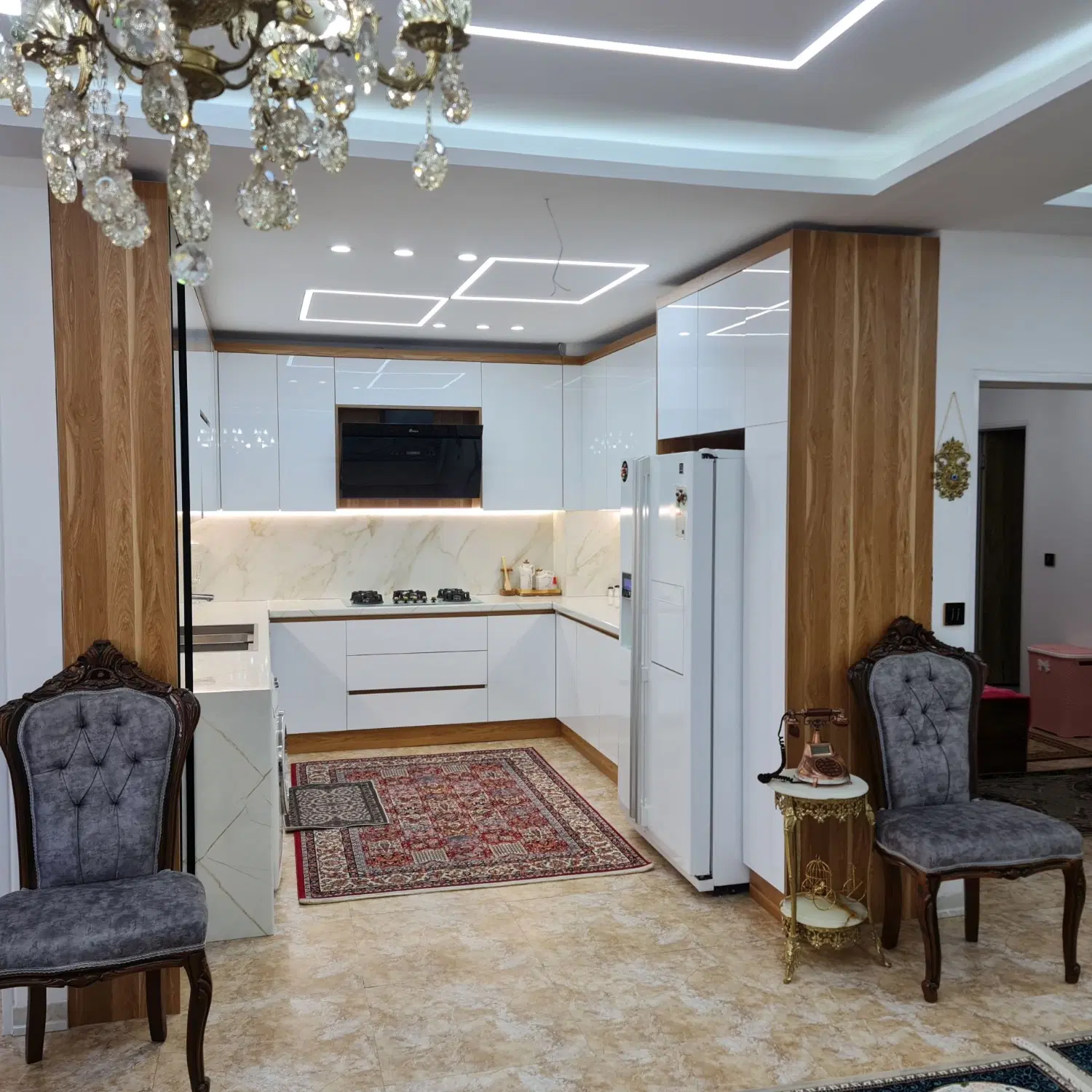 ۱۱۷متر۳خواب_نوساز_پارکینگ‌سندی_آسانسور_غرق‌نور