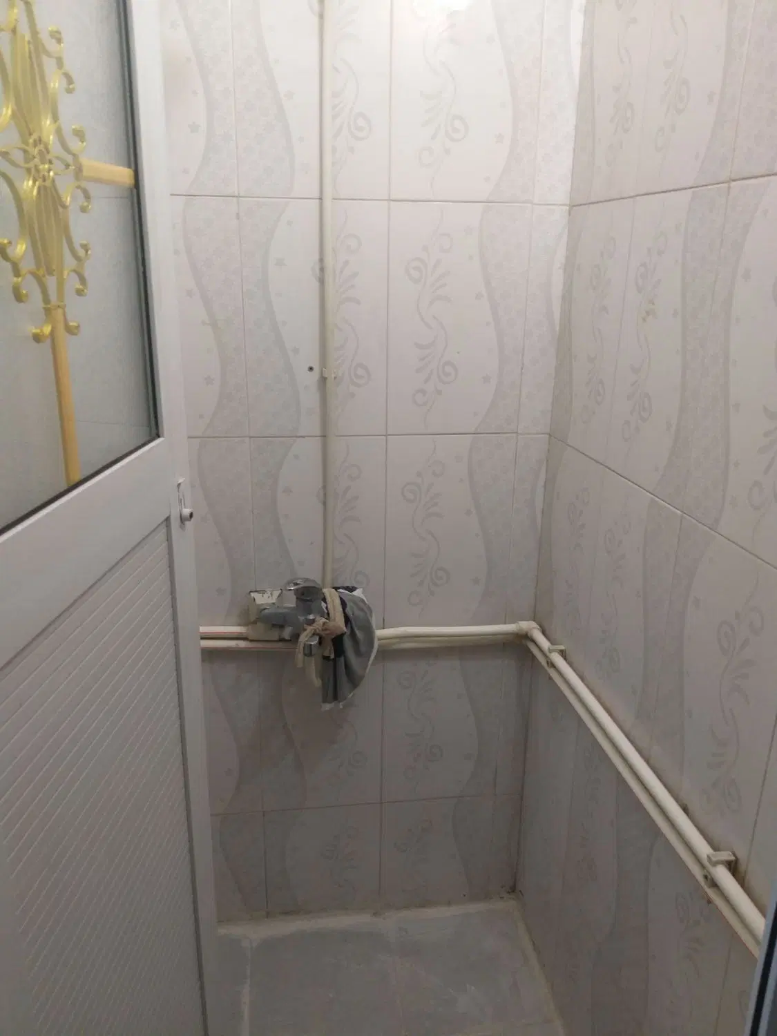 طبقه اول در سبزدشت