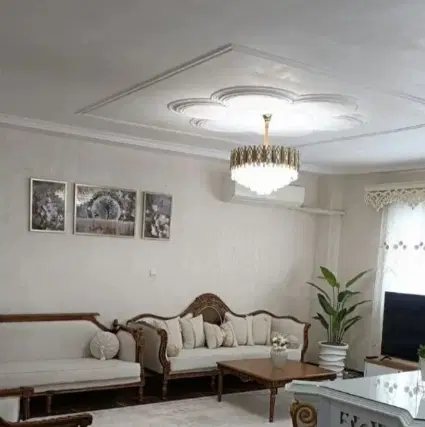 آپارتمان فومن۷۷ متر ۲ خواب سند تک برگ فول امکانات