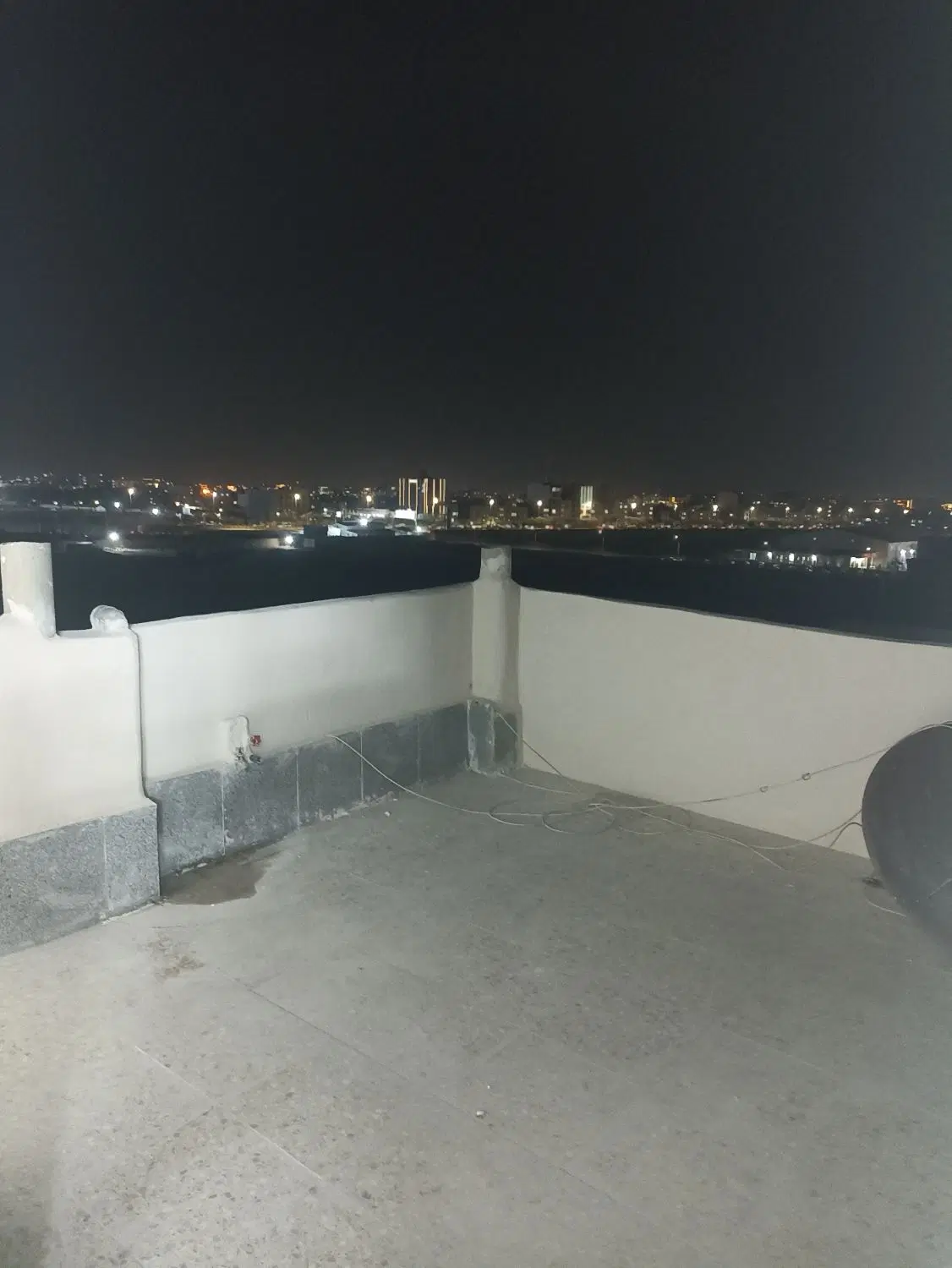آپارتمان ۵۵ متری با۲۰ متر حیاط اختصاصی