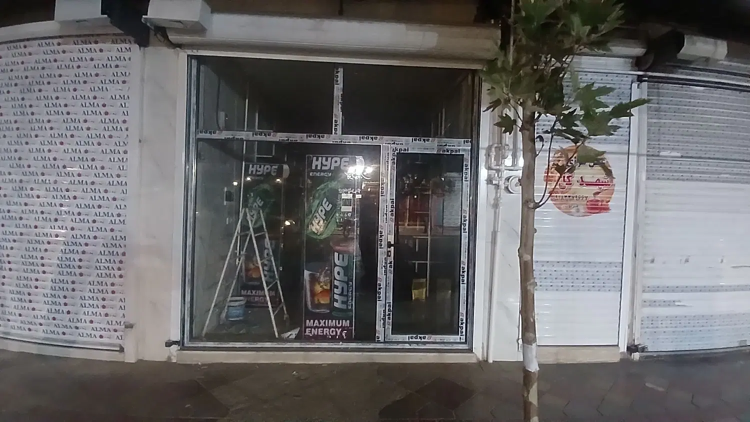 اجاره یک باب مغازه ۳۰ متری خیابان طالقانی